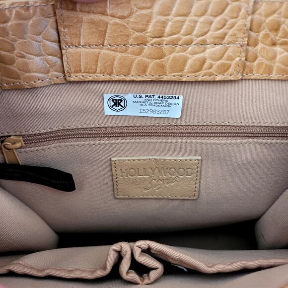Vintage Croc Embossed Leather Beige purse - Picture 7 of 11